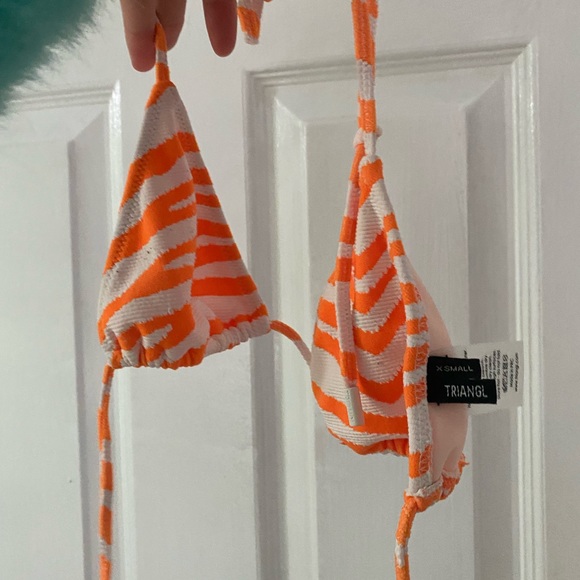 Triangle Bikini - Picture 7 of 11